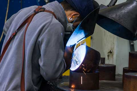 Lavorazioni: saldatura - Ferri Tech Srl